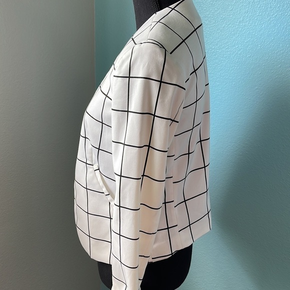 H&M blazer🖤 - Picture 4 of 5